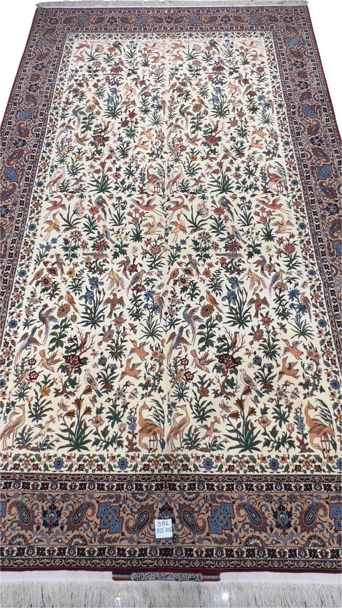 "Authentic Seirafian Isfahan rug hand-knotted in Iran, 350x200 cm"